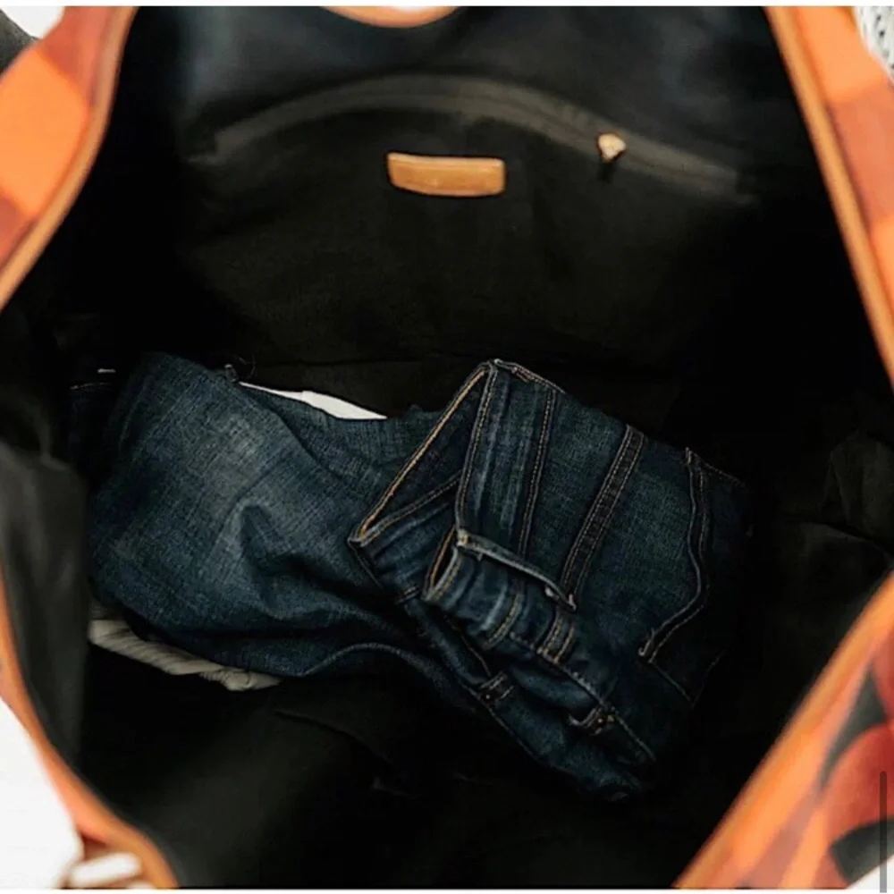 LAST ONE: Extra large Buffalo plaid weekend overnight getaway duffel bag - Picture 7 of 8